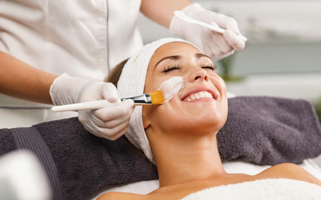 Tractaments facials destacats per aquest Nadal: regala bellesa amb els nostres xecs regal